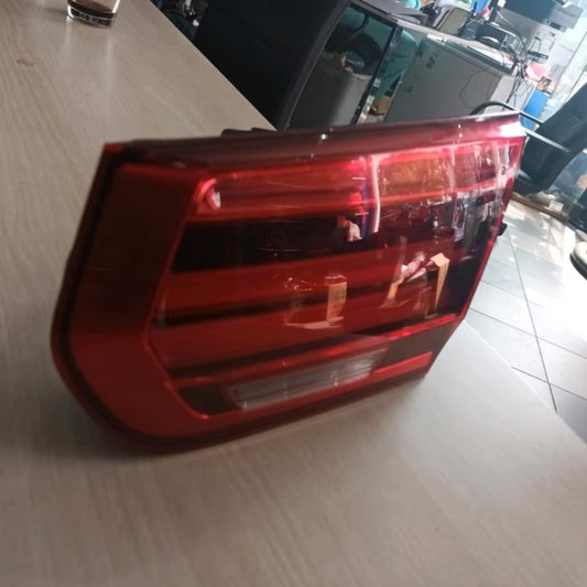 BMW F30 F31 FL Facelift Feu arrière d'origine intérieur droit