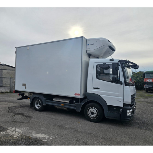 Mercedes-Benz 818 ATEGO MEAT COOL AVEC RAILS TUBULAIRES 4,2 m